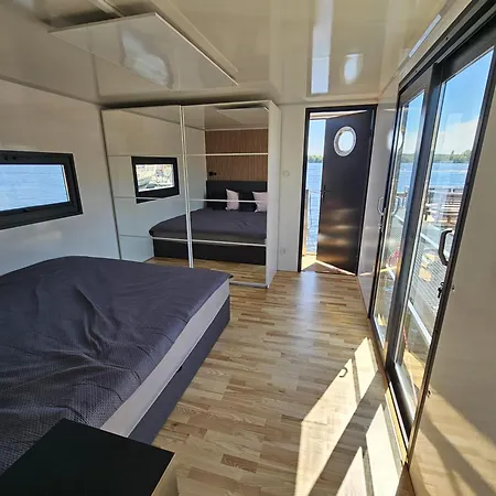 Hausboot Seaside *