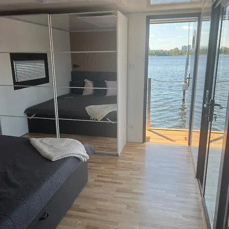 Hausboot Seaside *